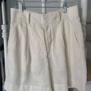 Everlane Off-White Linen Shorts